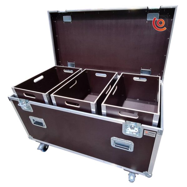 flight case sur mesure malle 1200 x 600 x 600 mm avec bacs de rangement