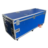 Flight case sur mesure télémétrie 5 écrans bleu motorsport