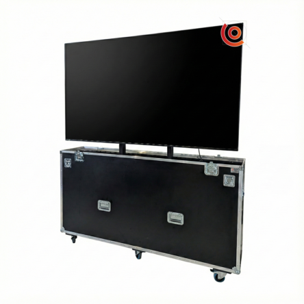 flight case écran 85 pouces monté sur support motorisé TV